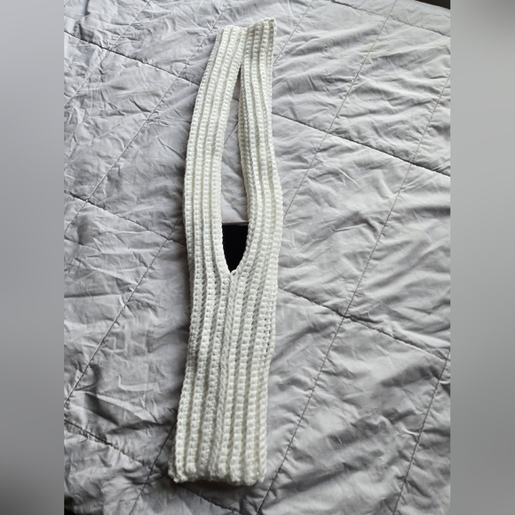 New Crochet Phone Pocket In White Color - Picture 3 of 3